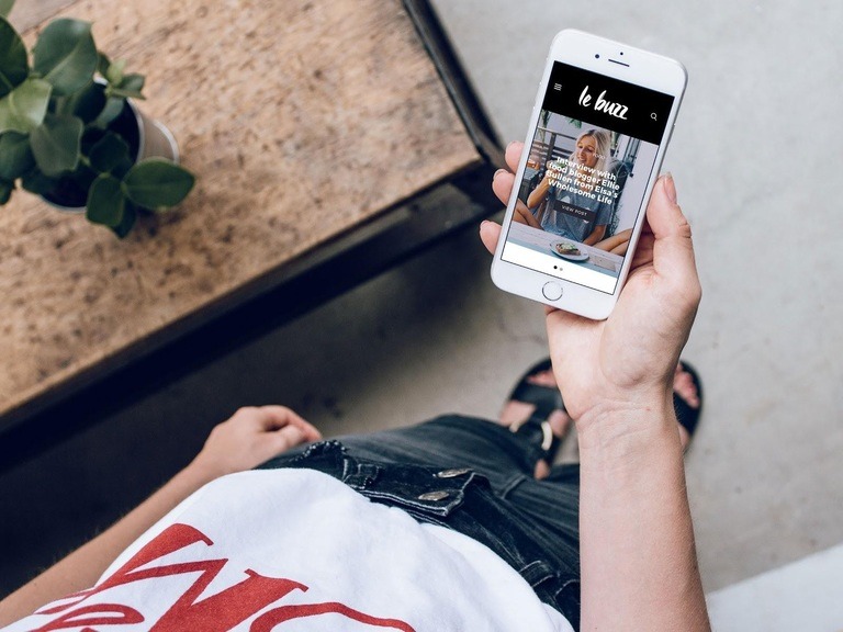 Customer adding to their shopping cart because of successful digital marketing tactics.