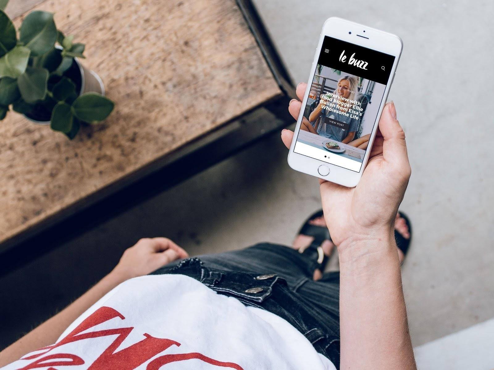 Customer adding to their shopping cart because of successful digital marketing tactics.