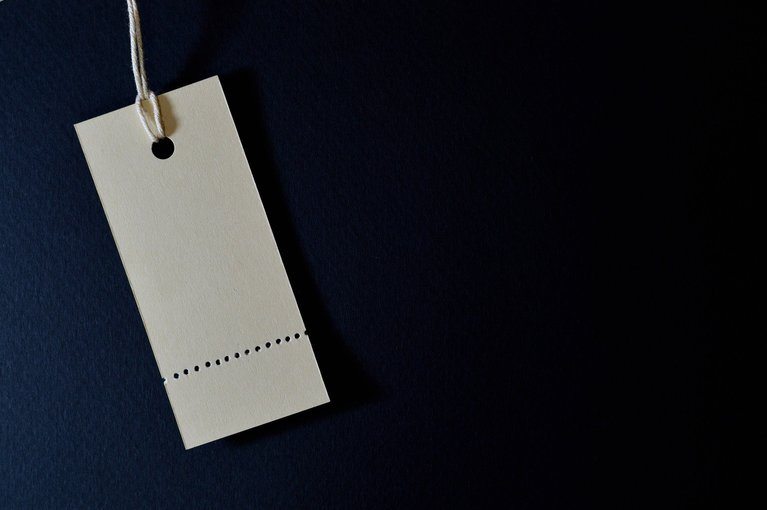 Blank price tag ready to display fair prices for your ecommerce products.