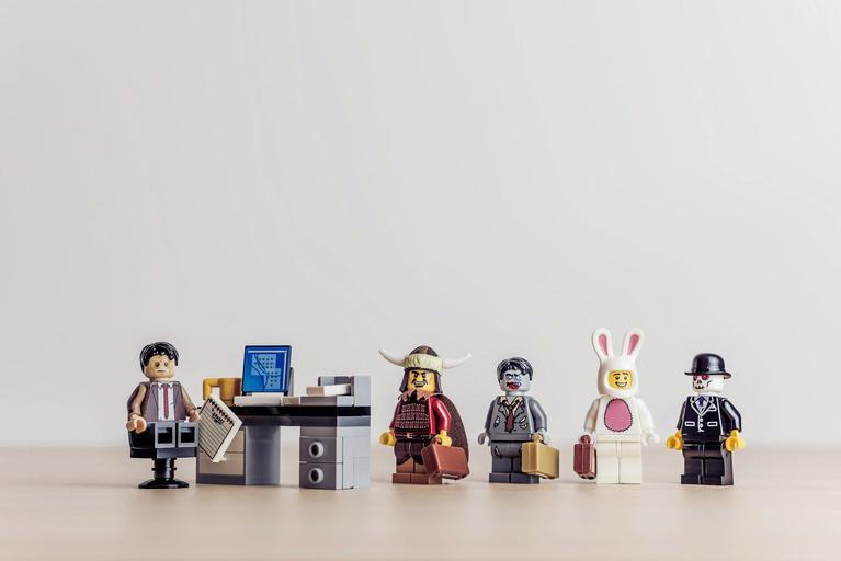 Ecommerce business attracting new talent with a list of killer work perks